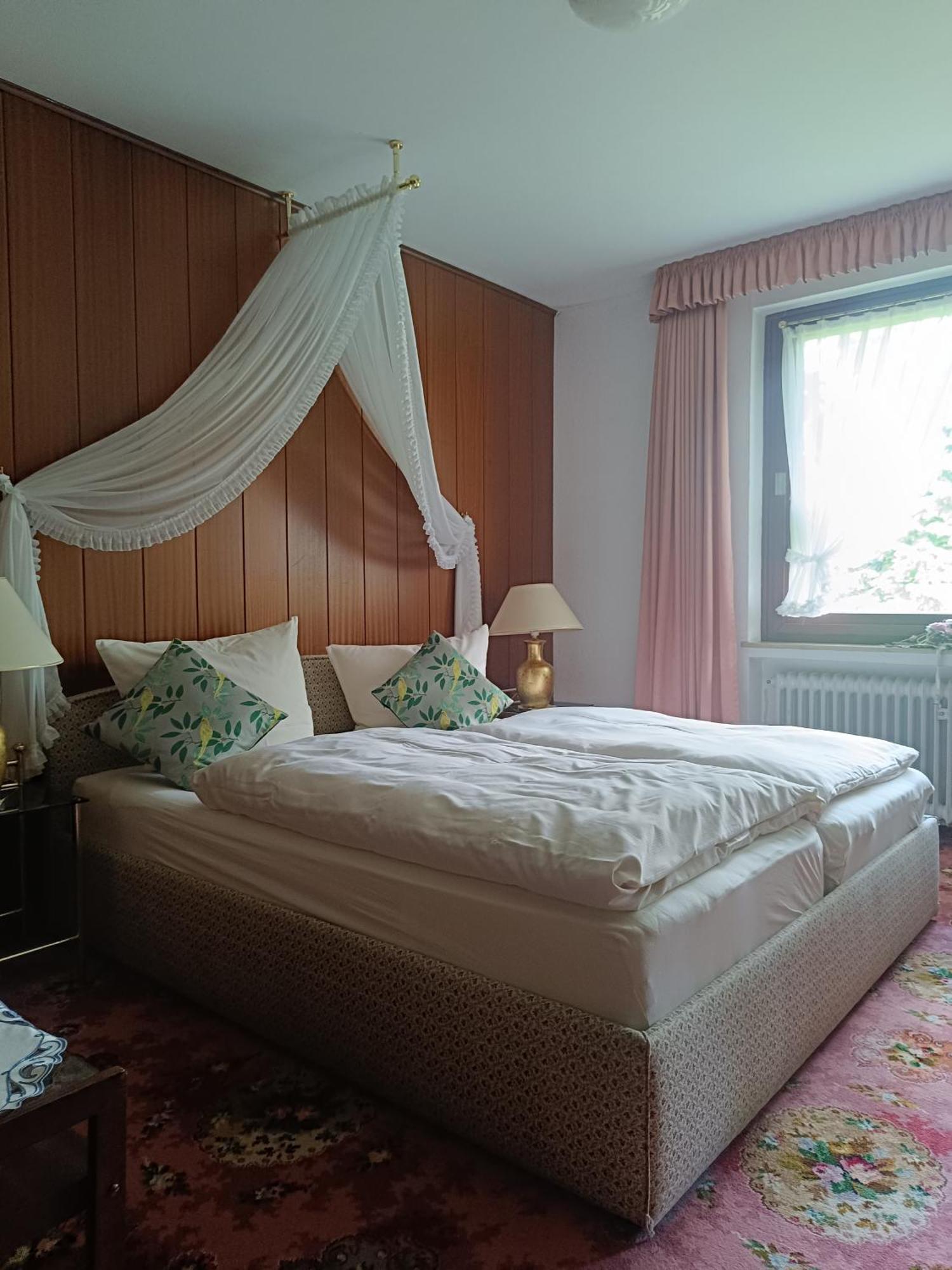 Wellness Und Romantik Hotel Helmboldt 바트사흐사 외부 사진