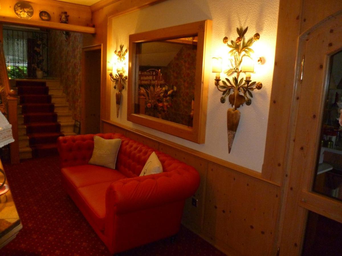 Wellness Und Romantik Hotel Helmboldt 바트사흐사 외부 사진