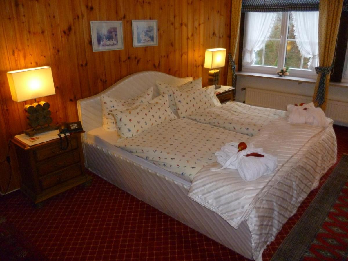 Wellness Und Romantik Hotel Helmboldt 바트사흐사 외부 사진