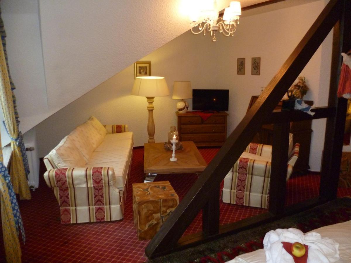 Wellness Und Romantik Hotel Helmboldt 바트사흐사 외부 사진